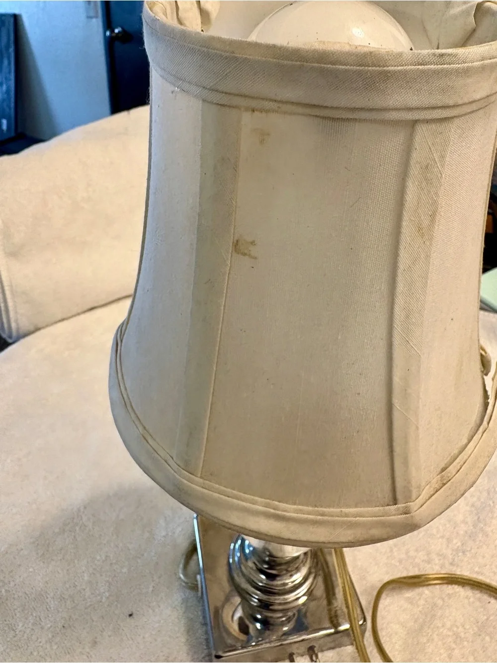 Classic Cream Lantern-Style Lamp Shade - Unbranded